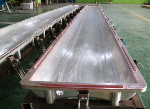 1.5mm Rotational Molding Mold , Rotomoulded Plastic Road Block Mold